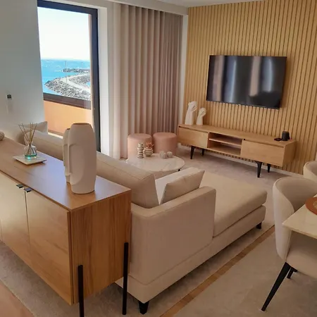 Beachfront Apartman Vila Praia de Âncora
