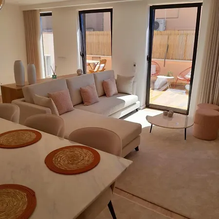 Beachfront Apartment *
